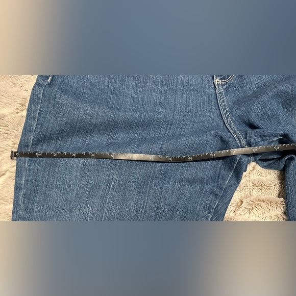 Nydj Marilyn Crop Cuffed Rhinestone Hem Size 10 - Picture 3 of 14